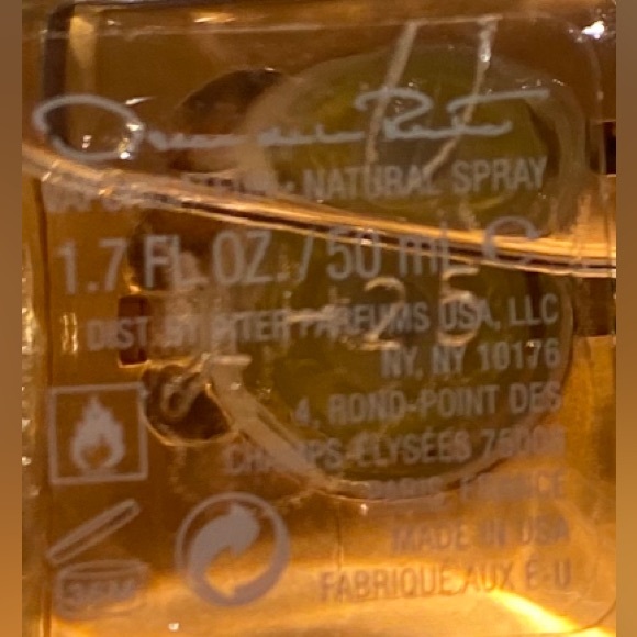 Oscar de la Renta Alibi Eau de Toilette 50ml - Picture 5 of 7